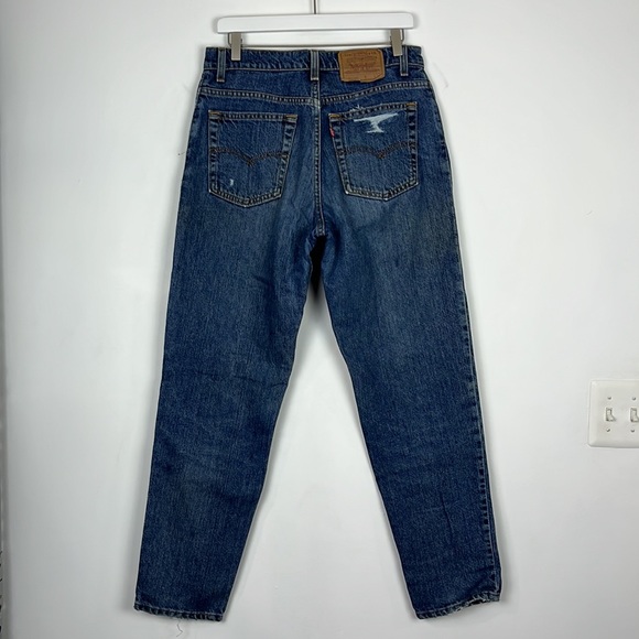 Vintage Levi's 550 Distressed Denim Jeans - Picture 3 of 11